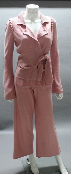 Sonia RYKIEL 

Ensemble en maille rose composé...