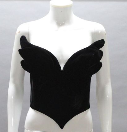 Thierry MUGLER

Bustier à ailerons en velours...