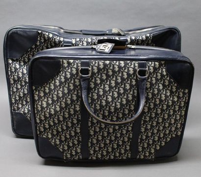 Christian DIOR 

Ensemble de deux valises...