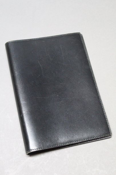 HERMES Paris Made in France

*Couverture...