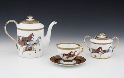 HERMES Paris - Model CHEVAL D'ORIENT

SERVICE...