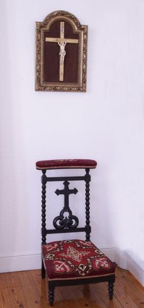 CRUCIFIX 

XIXth Century

Carved Ivory

18th...