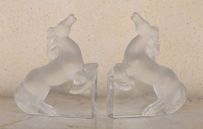 LALIQUE France 

PAIR OF BOOKHOLDERS horses...