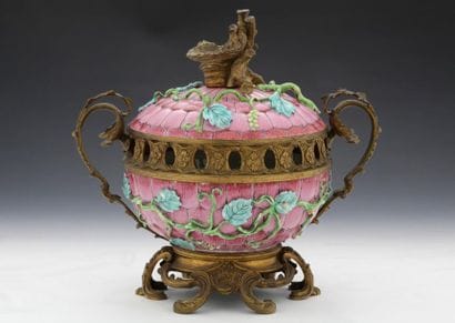 POTPOURRI 

Napoleon III period 

China style...