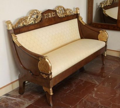 GRAND CANAPE 

Northern Europe - 19th Century...