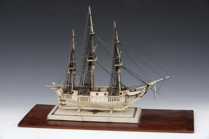 MASTERPILOT, three masts. 

In bone, partly...