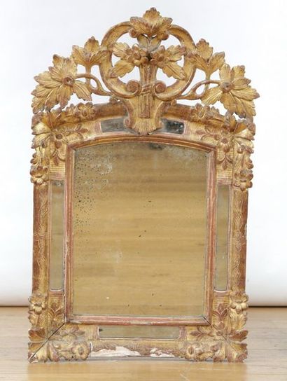 SMALL MIRROR with pediment and glazing beads

End...