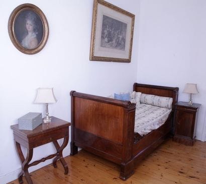 BEDROOM FURNITURE 

Louis Philippe - Napoleon...