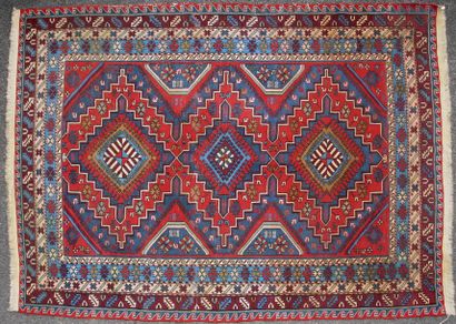 ORIENTAL RUGS 

Knotted wool 

Decoration...