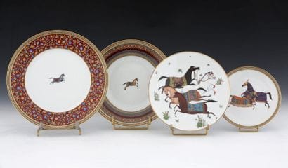 HERMES Paris - Model CHEVAL D'ORIENT

TABLE...