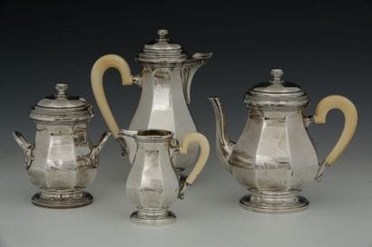 COFFEE SERVICE 4 PIECES silver cut-edge balusters...
