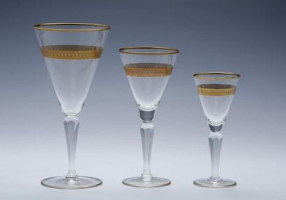 MOSER - GLASS SERVICE PART 39 PIECES in white...
