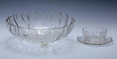 ICE OR FRESH FRUIT SERVICE 9 PIECES water...