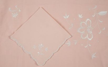 NAPPE RECTANGULAIRE et ses 12 SERVIETTES...