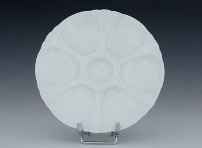 THARAUD LIMOGES - SUITE DE 12 ASSIETTES A...