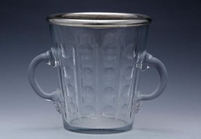 SEAU A CHAMPAGNE à anses en cristal taillé...