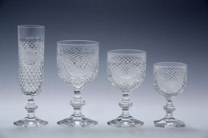 HUNTING GLASS SERVICE PARTY 45 pieces in...