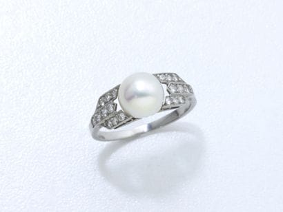 BAGUE en platine 850 millièmes ornée d'une...