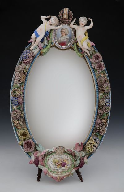 Saxe, fin du XIXème siècle

MIROIR OVALE...
