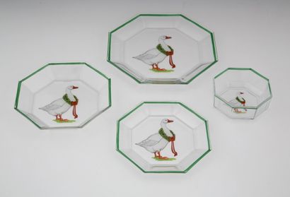 ARCOROC FRANCE - TABLE SET 22 octagonal moulded...