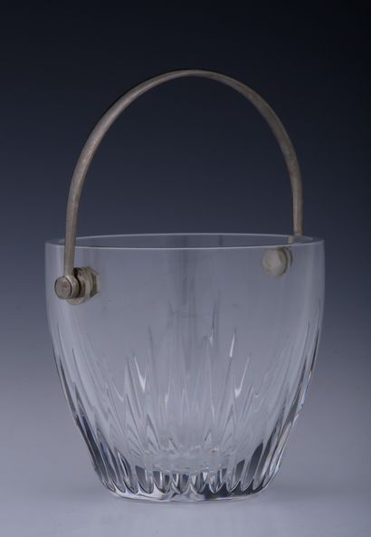 BACCARAT - GLACON BASKET in cut white crystal...