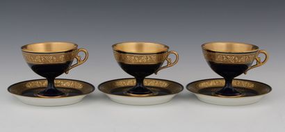 LIMOGES - SET OF 3 Sèvres decorated porcelain...