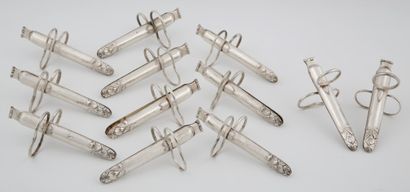 SET OF 12 INDIVIDUAL ASPARAGUS PINS in silver...