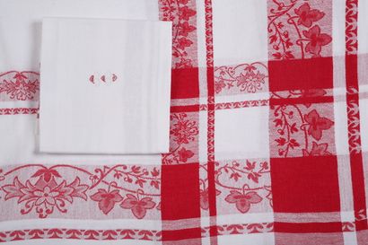 RECTANGULAR DAMPER AND ITS 6 TOWELS in white...