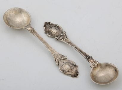PAIR OF SALT PEELS in silver 950 Millièmes...