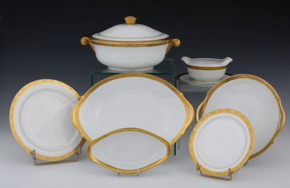 RAYNAUD CIE - LIMOGES - TABLE SET 68 PIECES...