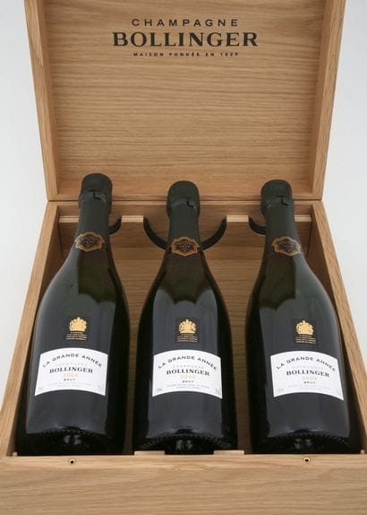 3 Bouteilles CHAMPAGNE BOLLINGER BRUT LA...