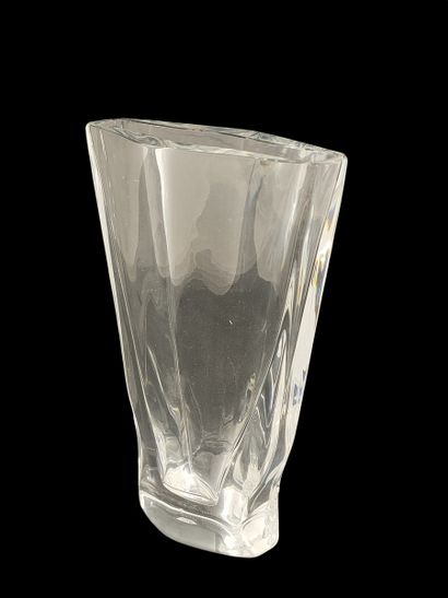 DAUM FRANCE - VASE A PANSE APLATI en cristal...