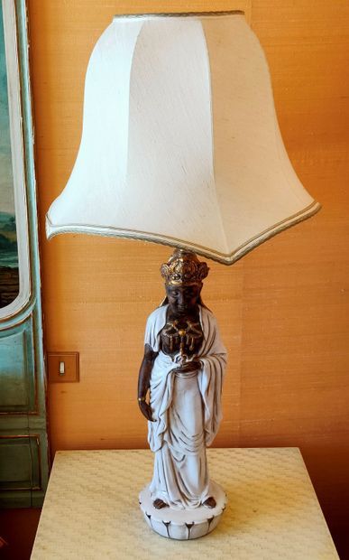 PAIRE DE GRANDES LAMPES de Style Chinois...