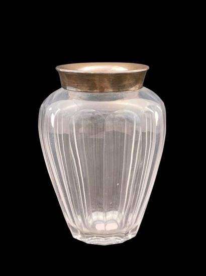 VASE OVOIDE A PANS COUPES - Travail étranger...
