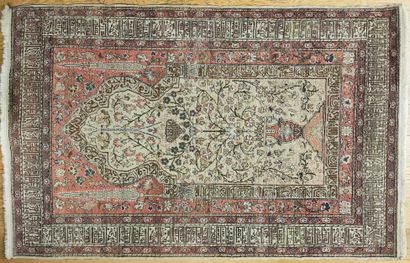 TAPIS CESARE (chaîne et trame en coton, velours...
