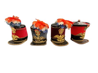 SUITE DE 4 POTS A TABAC Seconde Moitié du...
