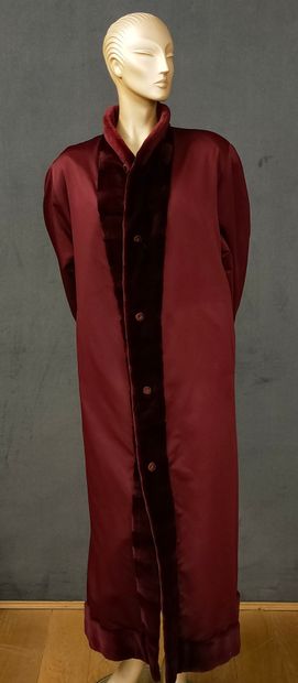 PELISSE REVERSIBLE en satin bordeaux et vison...