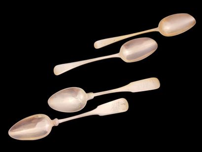 4 CUILLERES DE TABLE Angleterre XIXème Siècle...
