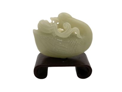 CHINE XXème Siècle 

Sujet en JADE céladon...