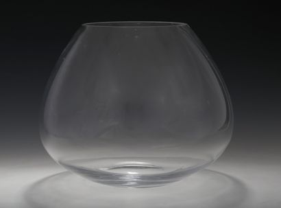 GRAND VASE BOULE en verre Moderne

H. 31...