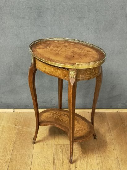 TABLE CHIFFONNIERE de forme tambour de Style...