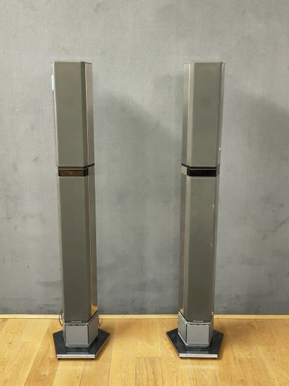 BANG OLUFSEN - PAIRE D'ENCEINTES DE SALON...