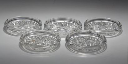 BACCARAT - SUITE DE 5 DESSOUS DE CARAFES...