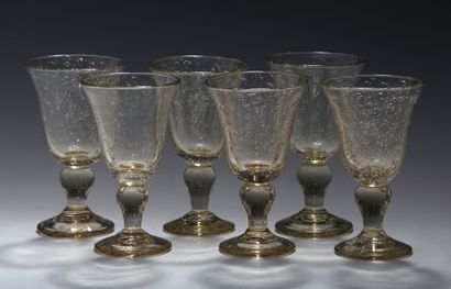 BIOT - SUITE DE 6 VERRES à buvant tulipe...