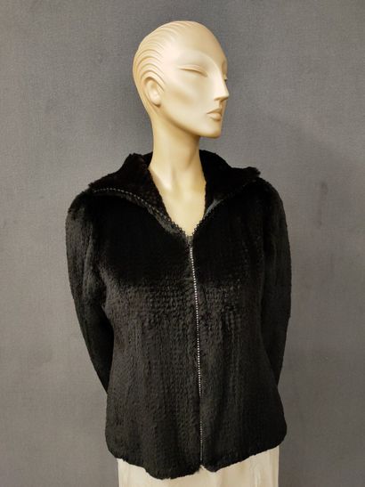 FENDI - BLOUSON ZIPPE en ragondin tricoté,...