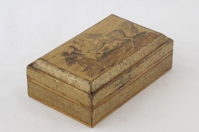 COFFRET à couvercle bombé d'Epoque Romantique...