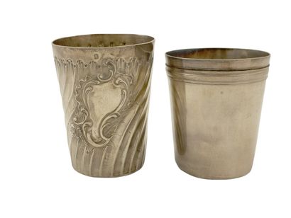 DEUX TIMABLES Circa 1900 en argent Minerve...