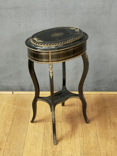 JARDINIERE OVALE d'Epoque 1860/1880 en placage...