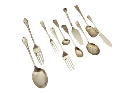 LOT DE COUVERTS en argent 800 Millièmes Angleterre...
