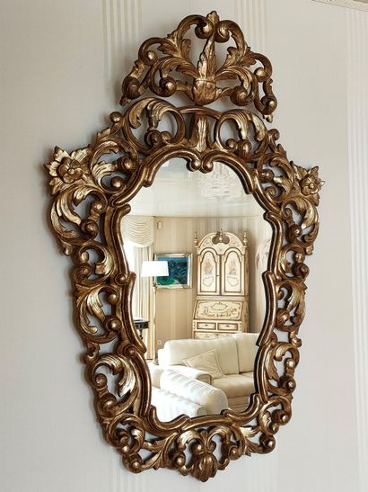 MIROIR de Style VENISE XVIIIème Siècle

en...